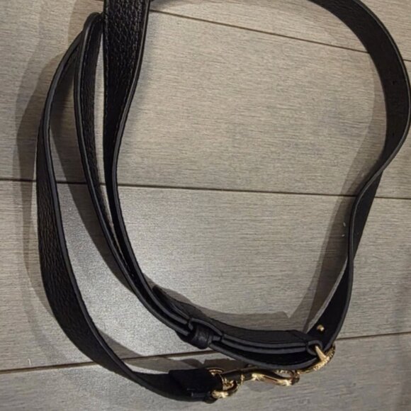 Cuyana Classic Zipper Black Tote Bag with Crossbody Strap with Insert - Picture 5 of 6